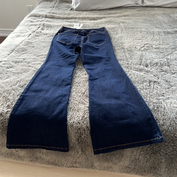Flare bottom jeans - Picture 5 of 5